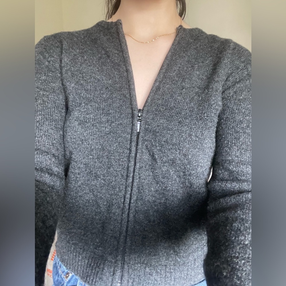 Cute chic vintage old navy lambswool grey zip up